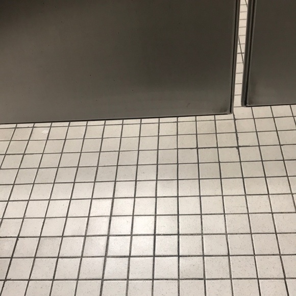 Meet your Posher, Jade - Picture 1 of 1